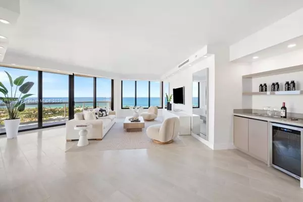 Aventura, FL 33180,20191 E Country Club Dr #2206