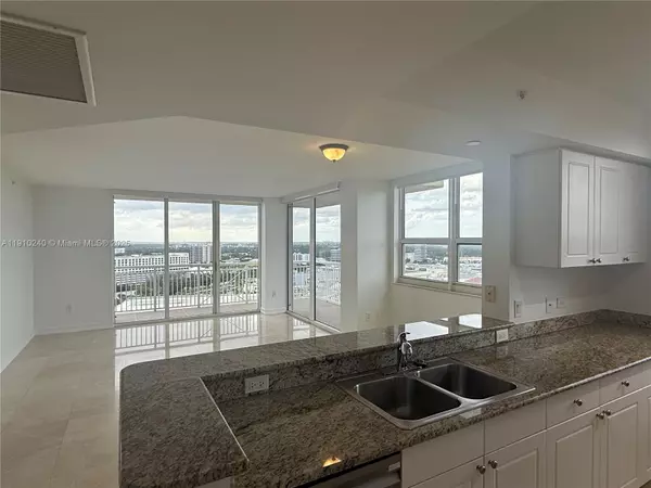 Aventura, FL 33180,19501 W Country Club Dr #2209