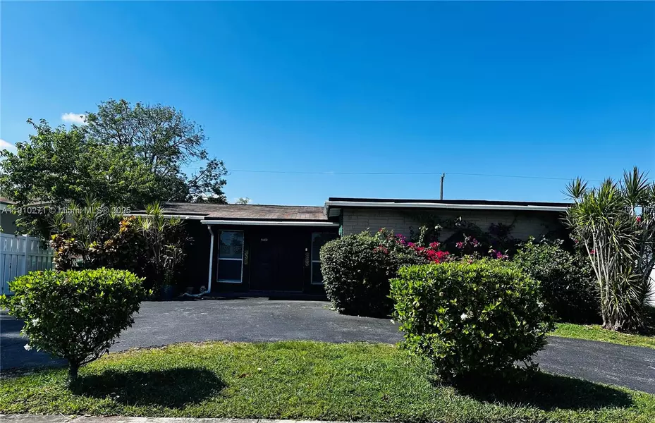 8600 NW 25th Ct, Sunrise, FL 33322