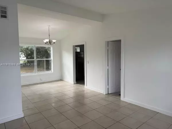 West Park, FL 33023,4630 SW 18TH ST #4630