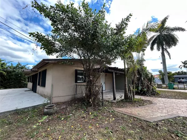 Miami, FL 33165,10441 SW 48th St