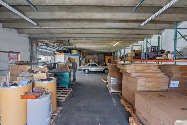 Pompano Beach, FL 33069,950 SW 12th Ave