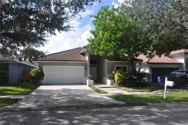 2908 N 36th Ave, Hollywood, FL 33021