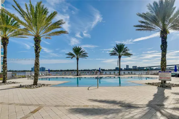 Daytona, FL 32117,231 Riverside Dr #510