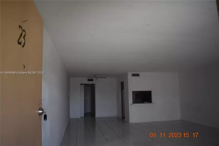 1885 NE 121st St #23, North Miami, FL 33181