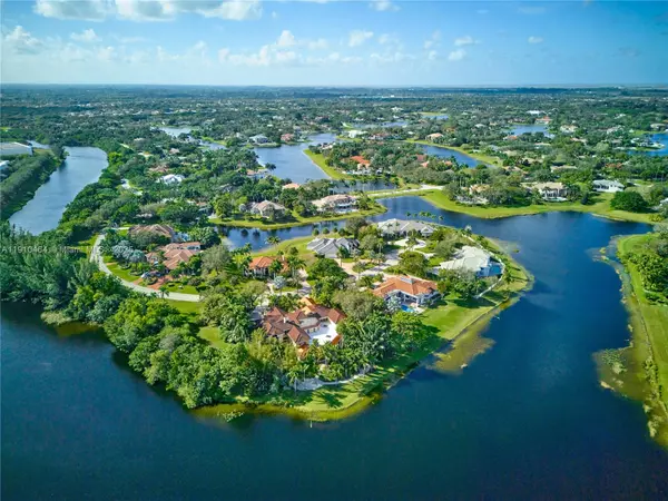 Weston, FL 33331,2939 Paddock Ln