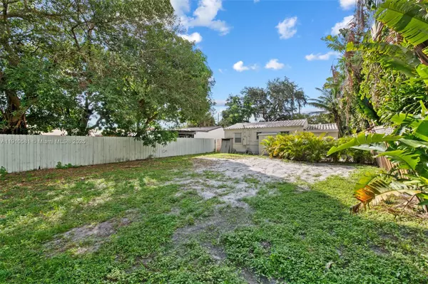 Hollywood, FL 33020,2231 Cleveland St