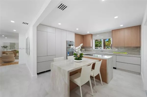 Coral Gables, FL 33146,5211 Granada Blvd