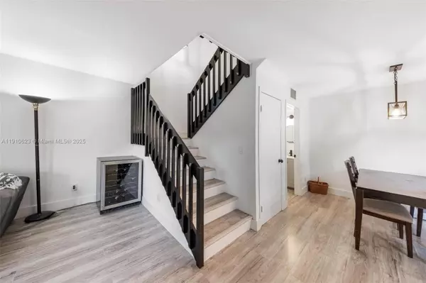 Davie, FL 33325,11913 SW 11th Ct