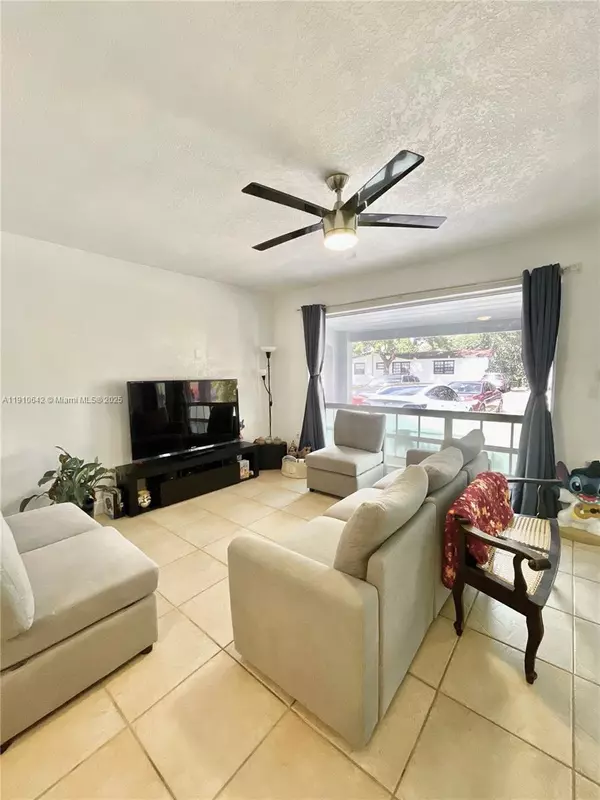 Miramar, FL 33023,7560 Lasalle Blvd