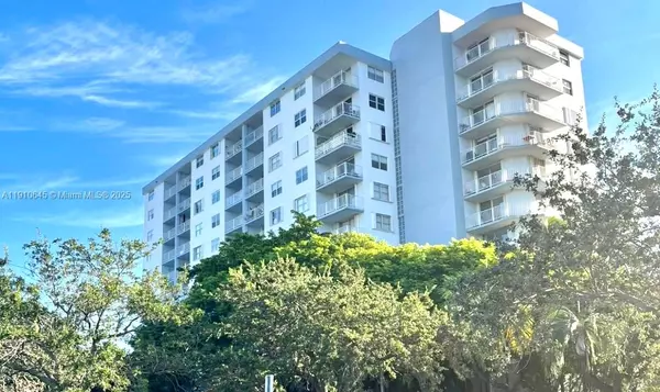 6900 Bay Dr #9C, Miami Beach, FL 33141