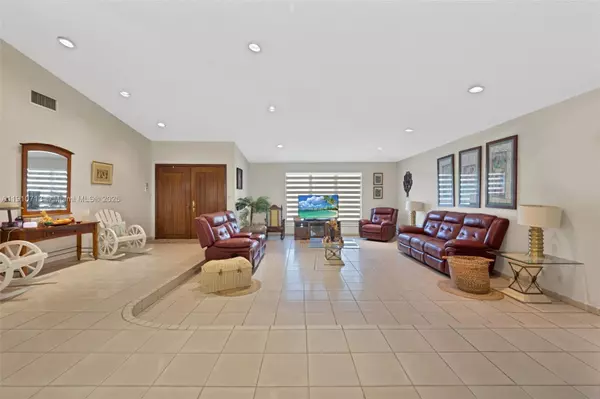 Pinecrest, FL 33156,13575 SW 69th Ct