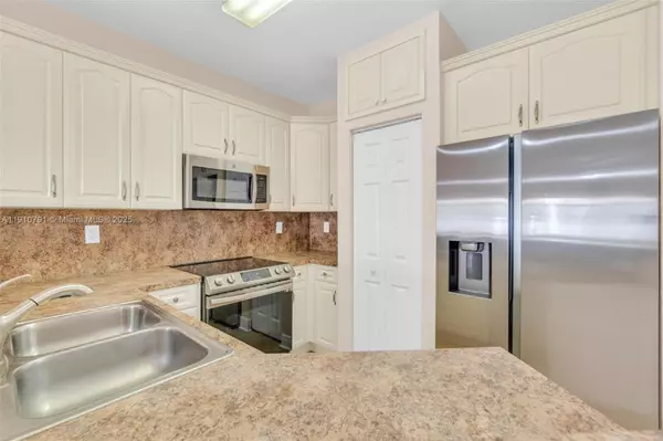 Tamarac, FL 33321,10705 Santa Monica Pl