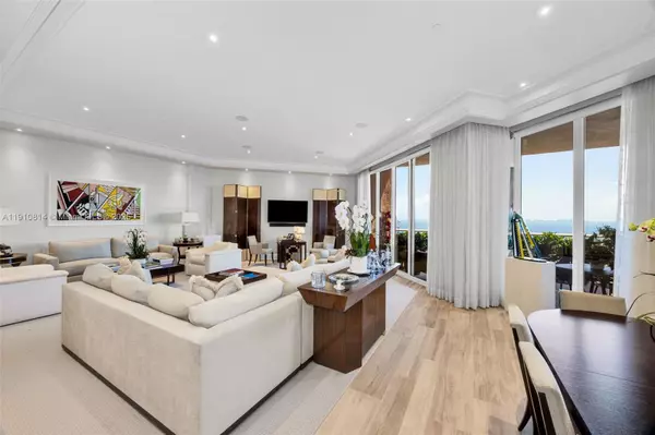 Coral Gables, FL 33133,10 Edgewater Dr #PH-C