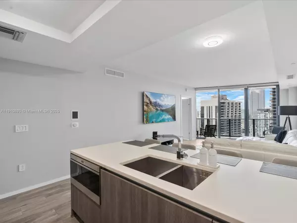 Miami, FL 33130,801 S Miami Ave #4402