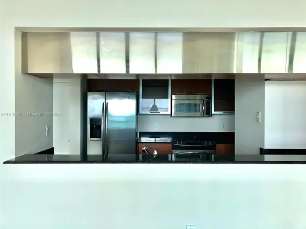 Miami, FL 33132,1800 N Bayshore Dr #605