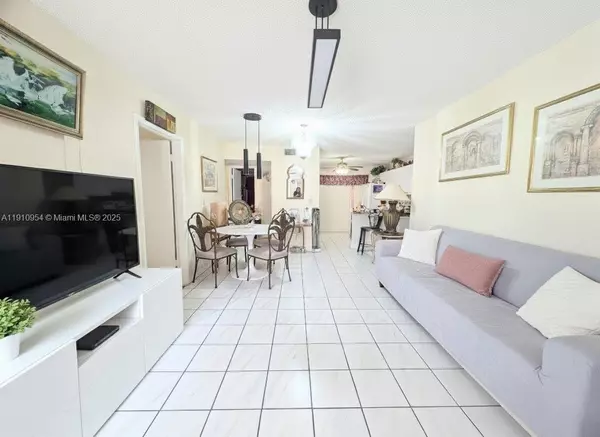 Hialeah, FL 33018,7801 W 29th Way #102