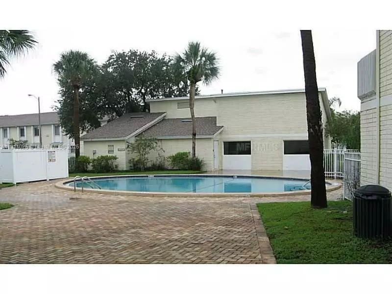 7914 sierra palm #202, Other City - In The State Of Florida, FL 33615