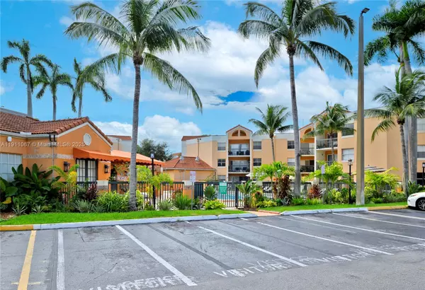 Hialeah, FL 33015,6284 NW 186th St #208