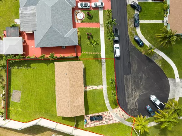 Miami Gardens, FL 33169,722 NW 170th St