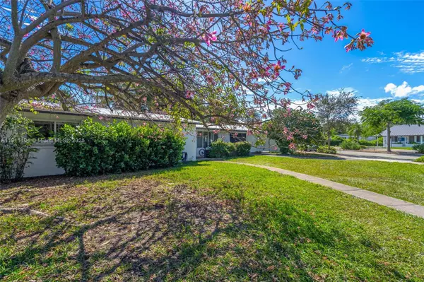 Palmetto Bay, FL 33157,9630 SW 182nd St