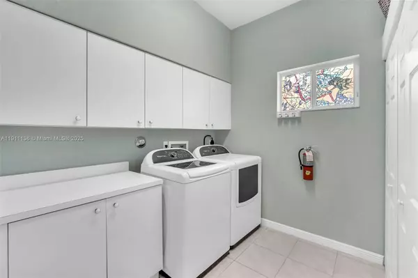 Tamarac, FL 33321,7921 E Exeter Blvd E #202