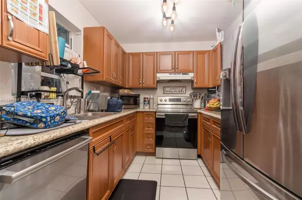 Cooper City, FL 33330,12152 SW 49th Ct