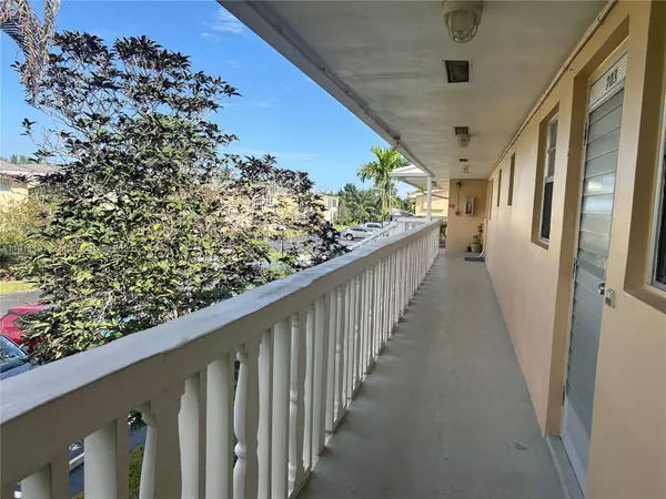 Boynton Beach, FL 33435,2112 NE 1st Way #203