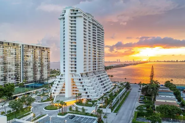 555 NE 34th St #2707, Miami, FL 33137