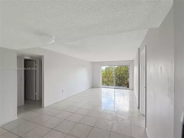 Miami, FL 33183,14250 SW 62nd St #402