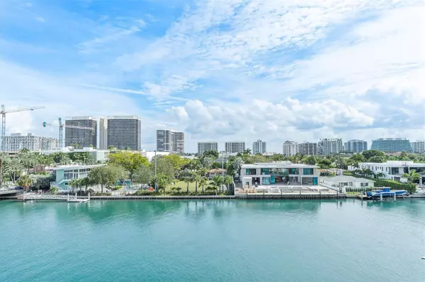 Bay Harbor Islands, FL 33154,9521 E Bay Harbor Dr #604