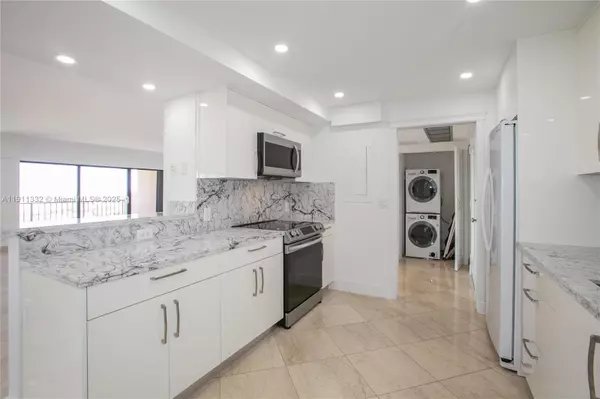 Miami, FL 33181,1800 NE 114th St #2011