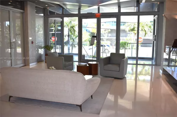 Bay Harbor Islands, FL 33154,9940 W Bay Harbor Dr #6D-N