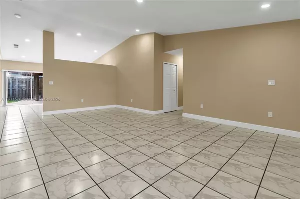 Miami, FL 33177,14632 SW 172nd Ln