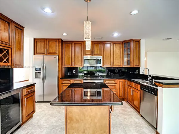 Miami, FL 33196,9884 SW 154th Ct #0