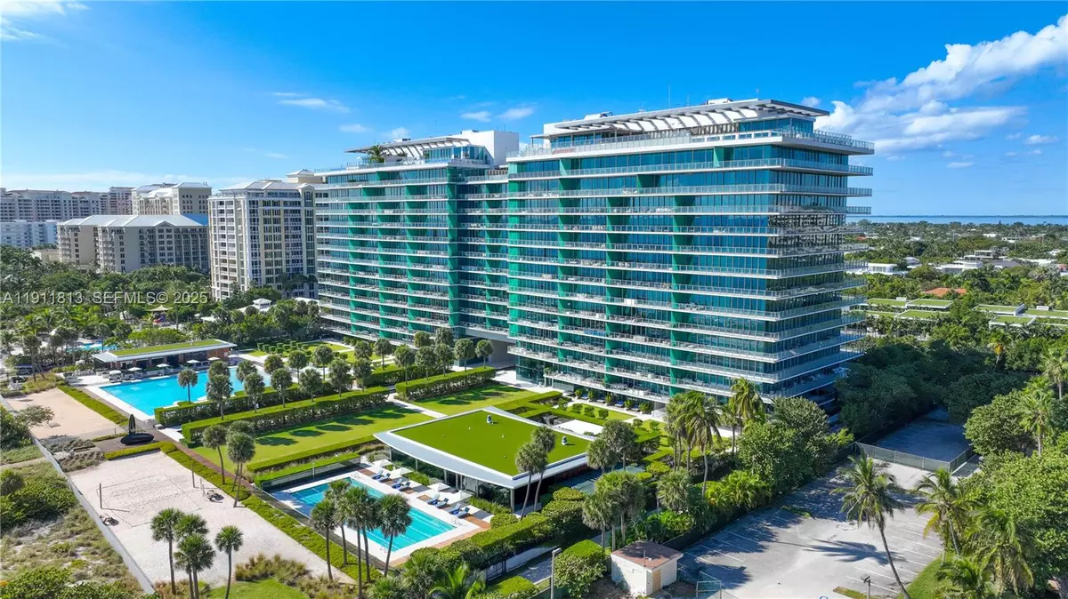 Key Biscayne, FL 33149,350 E Ocean Dr #301N