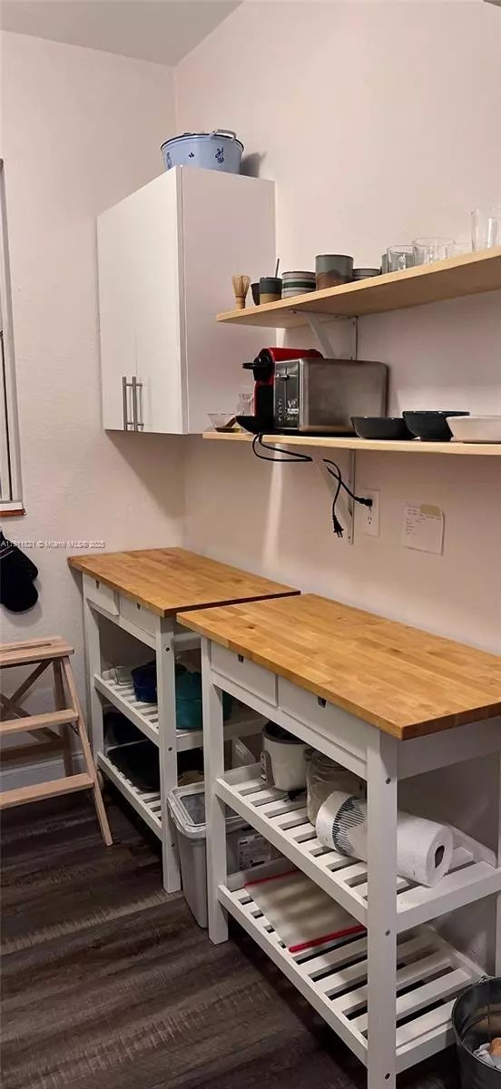 Miami Beach, FL 33141,320 80th St #15