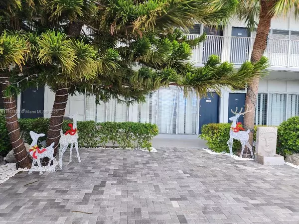 Miami Beach, FL 33141,2101 Normandy Dr #103