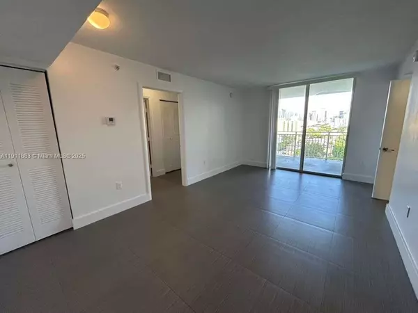 Miami, FL 33128,219 NW 12th Ave #1002