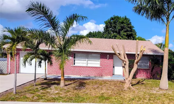 118 Bobwhite Rd, Royal Palm Beach, FL 33411
