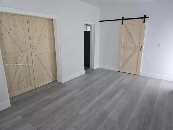 Miami, FL 33145,1637 SW 17th St #1637