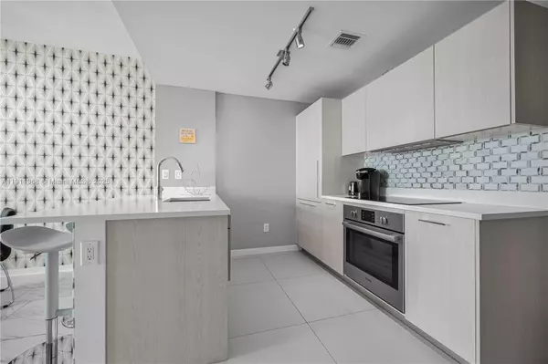 Miami, FL 33137,501 NE 31st St #1504