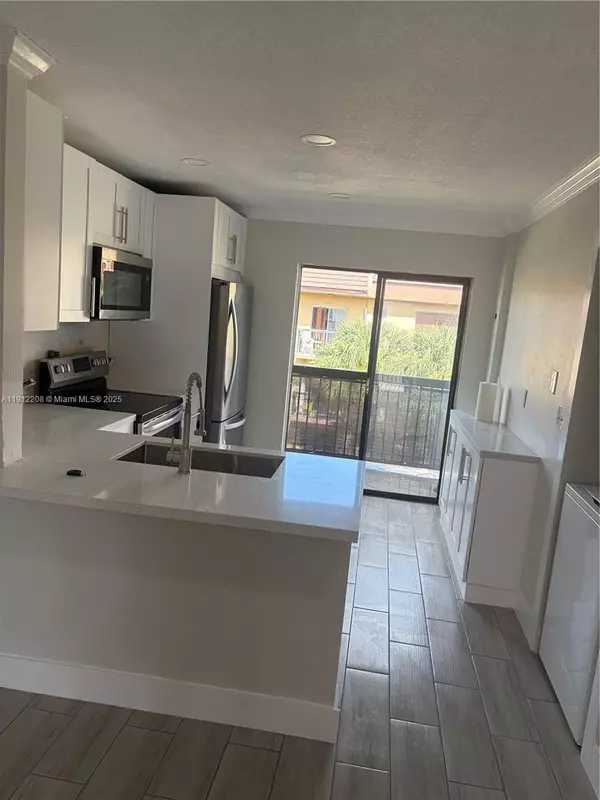 Hialeah, FL 33016,5460 W 21st Ct #410