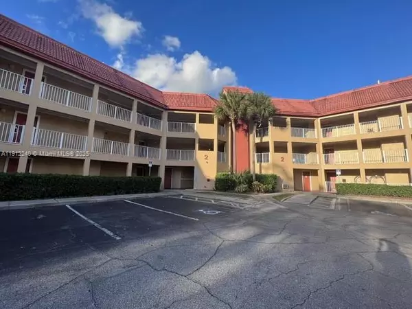 Orlando, FL 32821,6337 PARC CORNICHE DR #2111