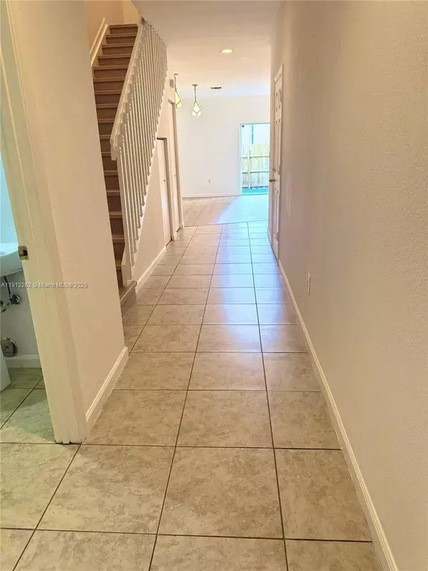 63 SE 3rd Ave #2, Hallandale Beach, FL 33009