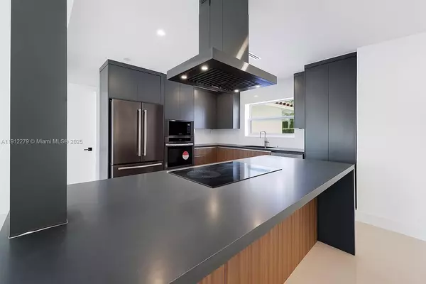 Miami Shores, FL 33138,953 NE 91st Ter