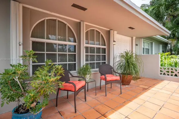 Miami, FL 33165,4235 SW 97th Ave