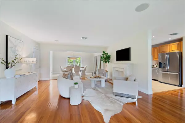 Coral Gables, FL 33146,5620 Alhambra Cir