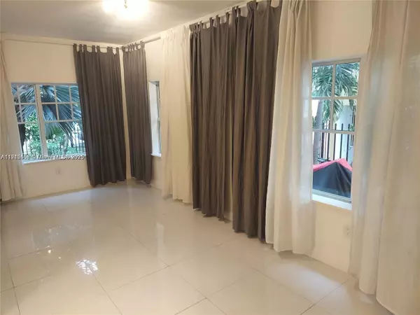 Miami Beach, FL 33139,750 Pennsylvania Ave #1