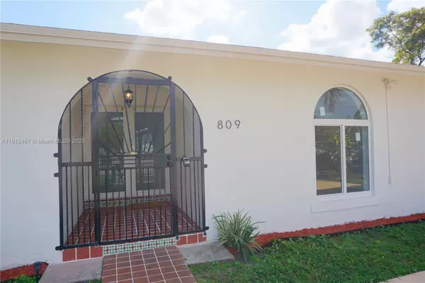 Hallandale Beach, FL 33009,809 SW 10th St